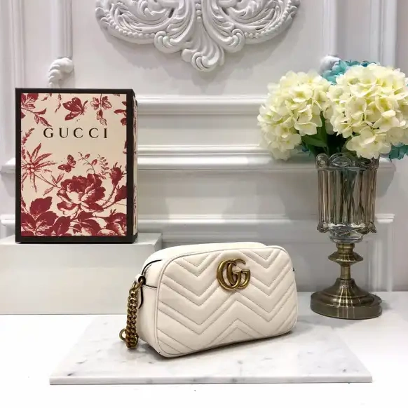 Hyperpeter shoulder Gucci Marmont GG bag matelassé small 0530